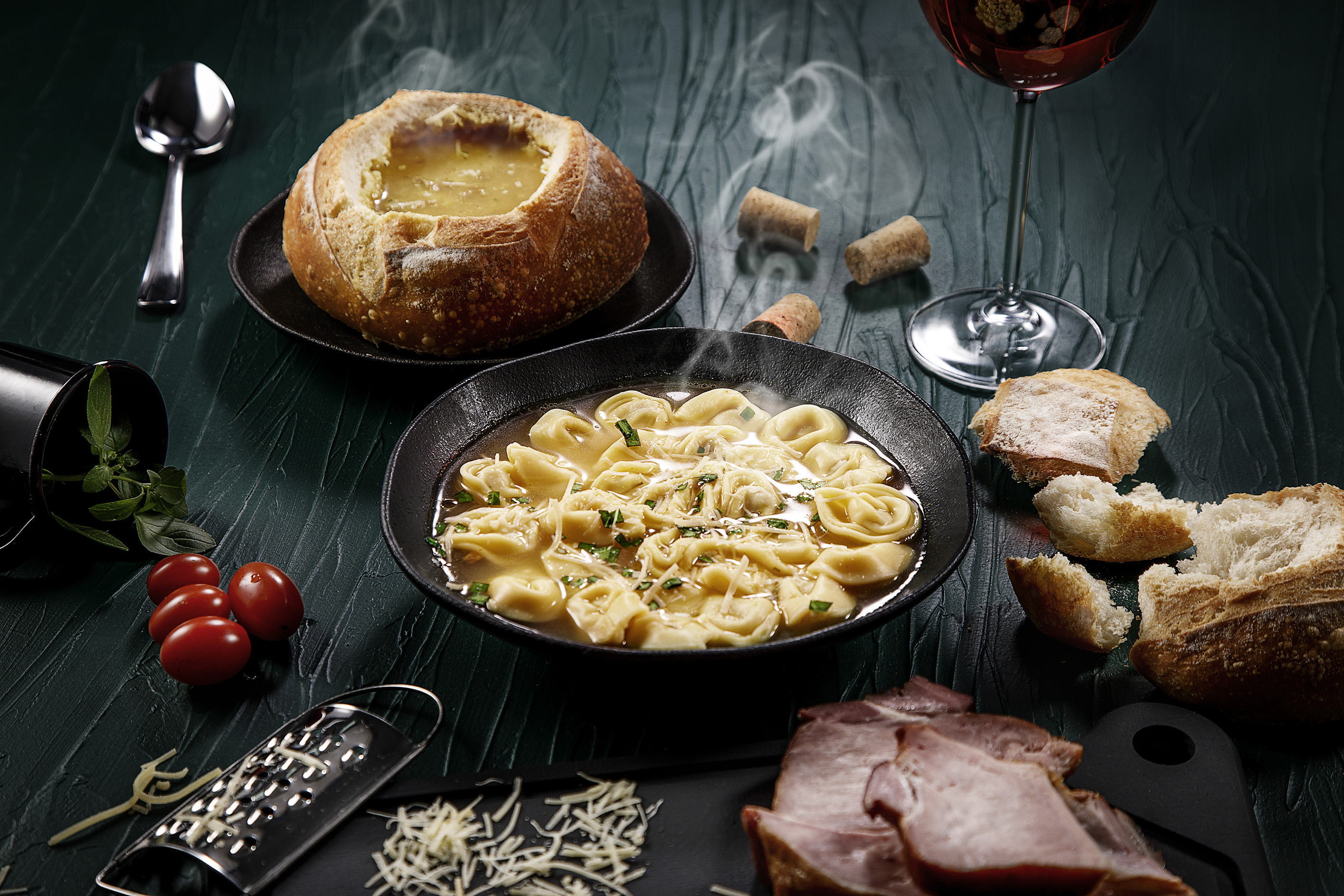 Moura Supermercados - Produtos de Inverno - Pães - Vinhos - Inverno